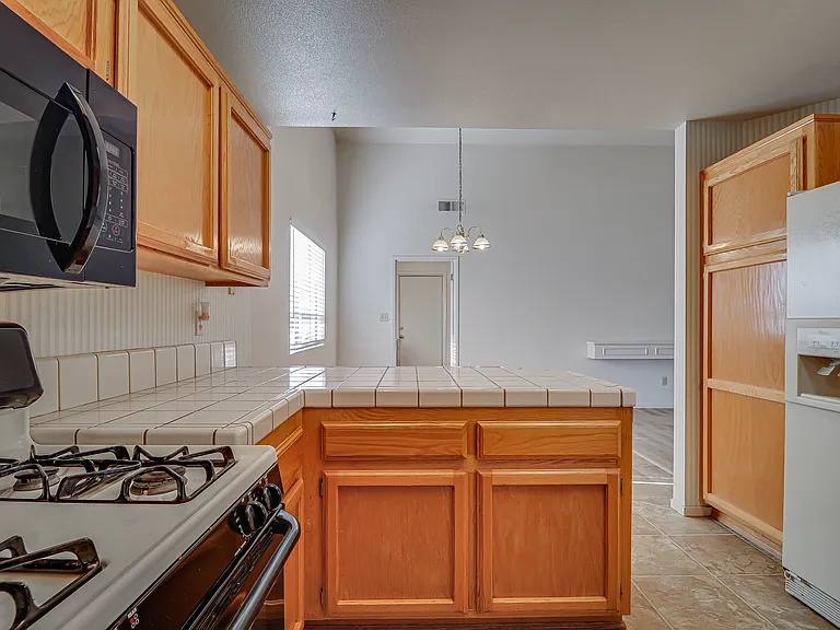4005 Asino Ave — Photo 12
