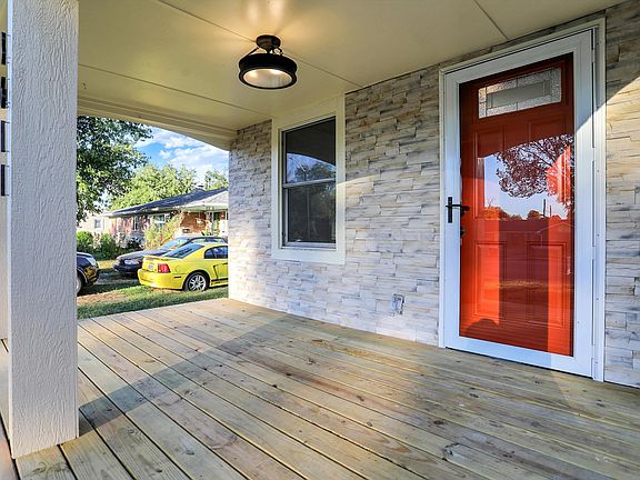 4th image of 3611 N Sherman Dr