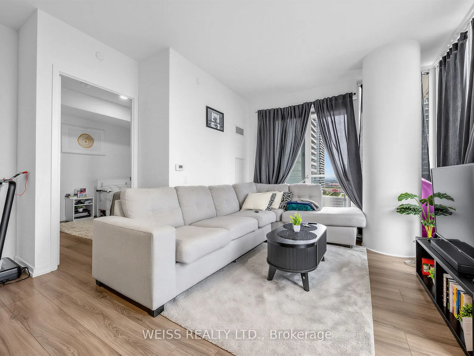 2 bed, $2,600 — Photo 4