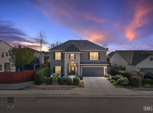 9223 Laurel Meadows Ln, Shafter, CA 93263
