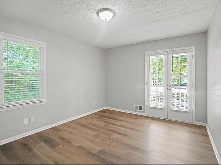 703 Navaho Ct — Photo 10