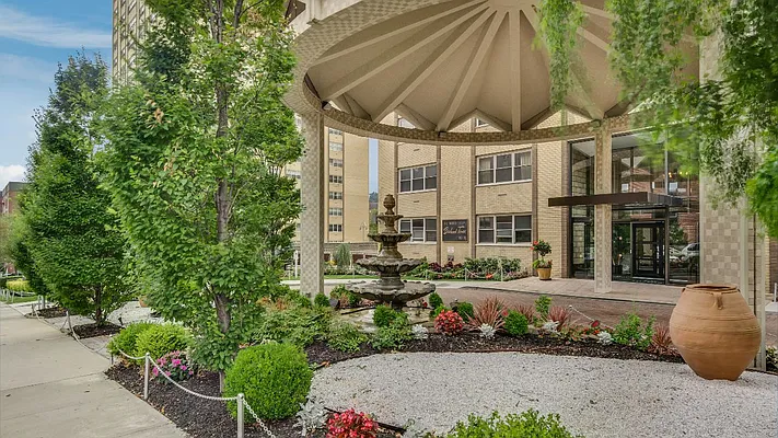 Sold by Owner | media 24