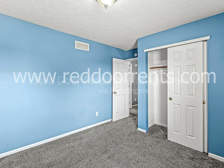 1522 Lake Point Ln N — Photo 17
