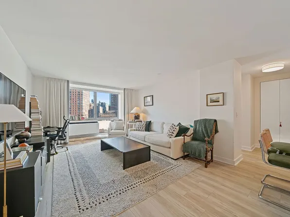 1965 Broadway APT 9D, New York, NY 10023