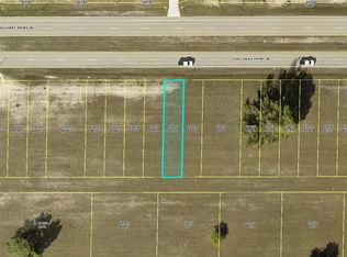 426 Diplomat Pkwy W, Cape Coral, FL 33993
