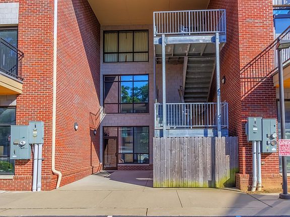 2nd image of 275 S Limestone St #245