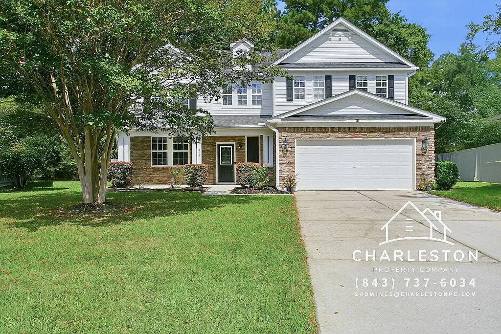 3 bed, 3.0 bath, 2800 sqft, $2,450 — Photo 1