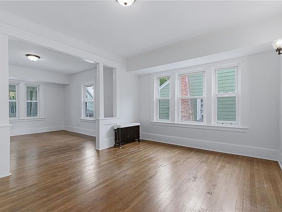 5th image of 36 Blackamore Ave