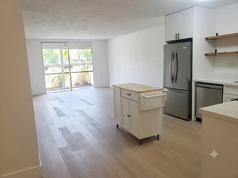 7000 NW 17th St #116 — Photo 12