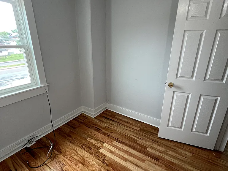 214-216 W Madison St #217 — Photo 10