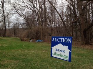 105 S Gate Dr, Poughkeepsie, NY 12601