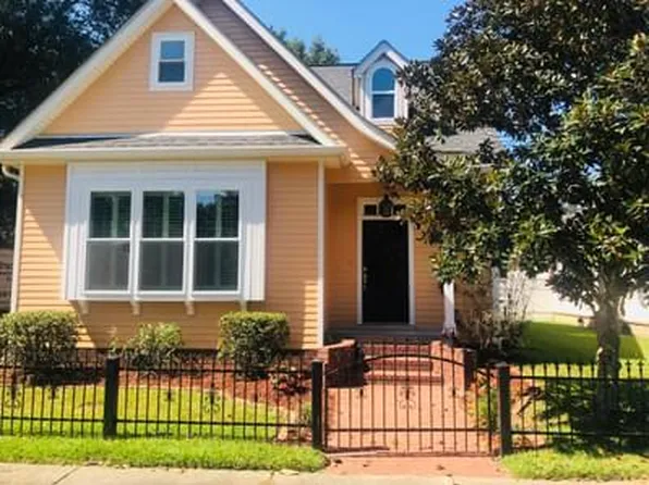 6 Garden District Pl, Picayune, MS 39466