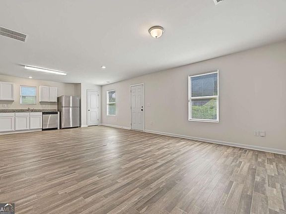 5th image of 418 Jada Ln