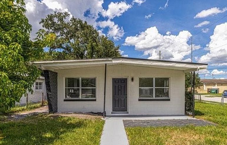 1st image of 805 18th St #801