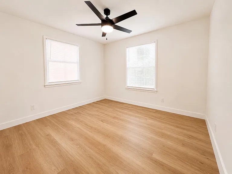 514 Water St — Photo 5