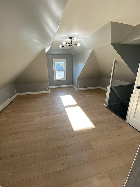 3 bed, $1,900 — Photo 1