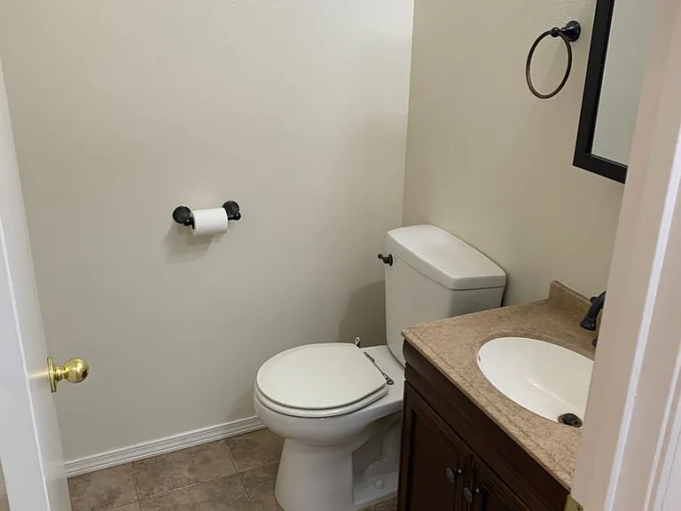 139 E Willow Creek Dr — Photo 7