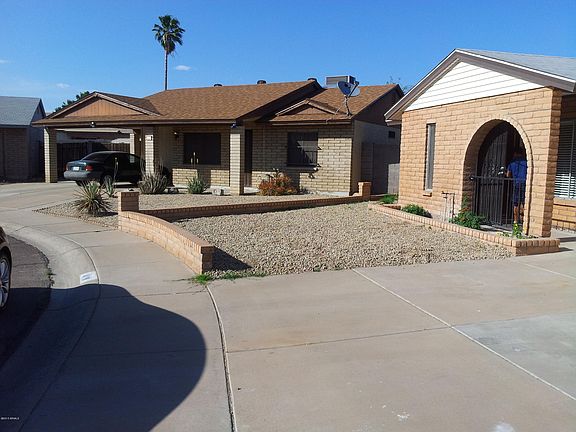 3rd image of 418 E Sequoia Dr