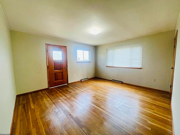 4th image of 1024 Brookside Dr