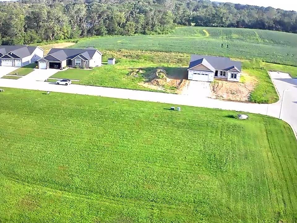 2nd image of 59 Moonlight Ct