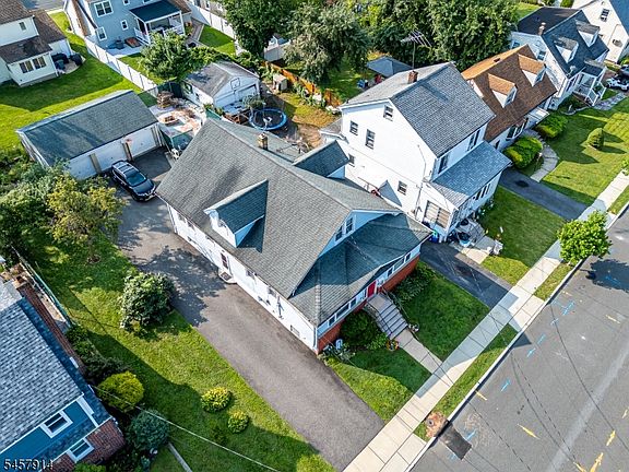 5th image of 1331 Center St