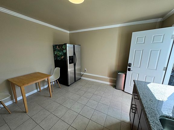 5th image of 69 Rockford Ave