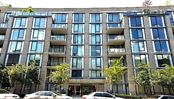 Rented by New York Residence | media 25