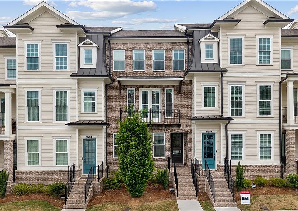 1st image of 3186 Moor View Rd #26