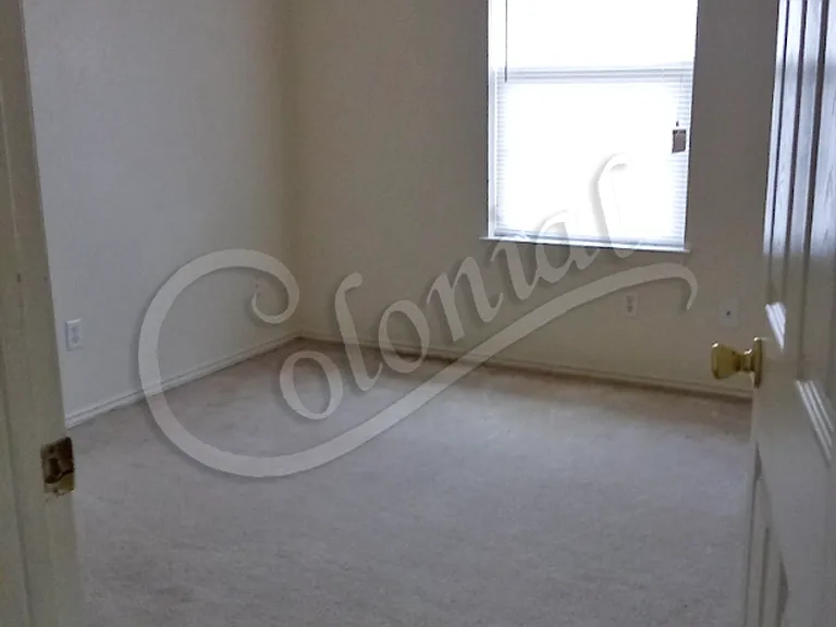 4604 Bowles Dr — Photo 8