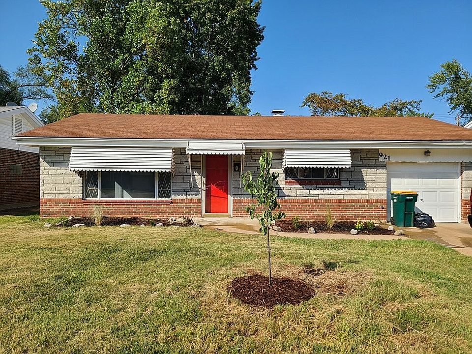 1st image of 921 Lebon Dr
