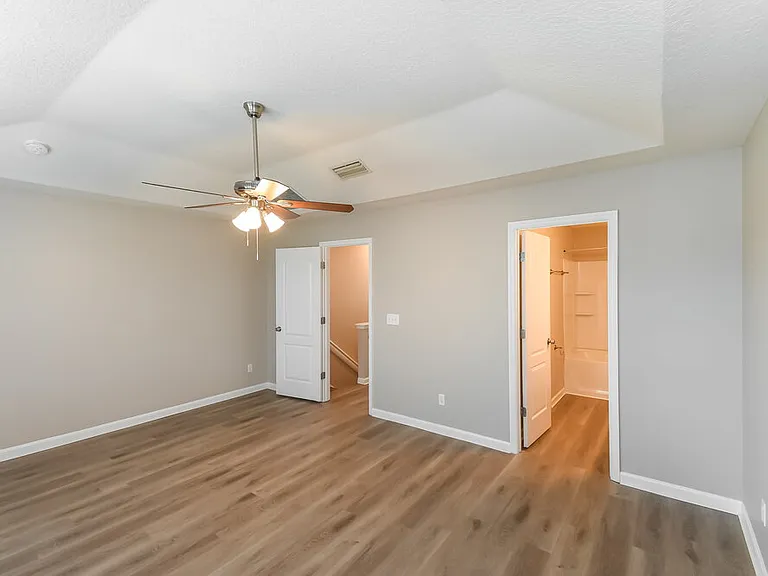2326 Sunset Bluff Dr — Photo 12