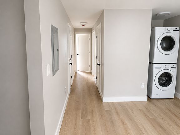 3rd image of 8 Cheever Ct Floor 2