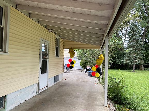 2nd image of 374 Rosslyn Ave