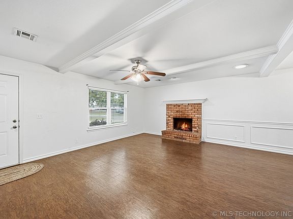 5th image of 4331 S Detroit Ave
