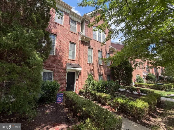 3525 S Four Mile Run Dr, Arlington, VA 22206