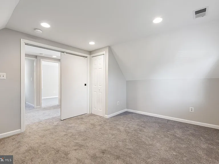 6903 Friendship Rd — Photo 29