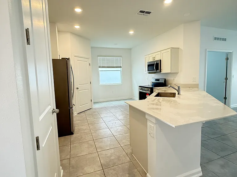 1743 Foreman Rd — Photo 1