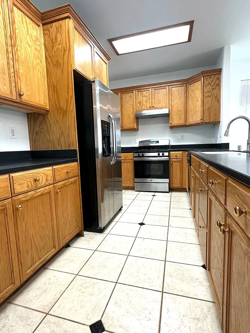 Turn-Key Gem at 1609 Emerald Dr Open Layout, Fireplace & Modern Finishes! — Photo 4