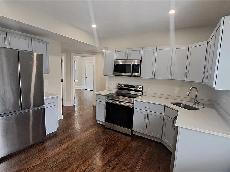 7 Samoset St #2 — Photo 2