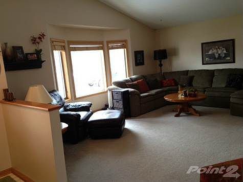 1512AugustaAveLivingRoomView2