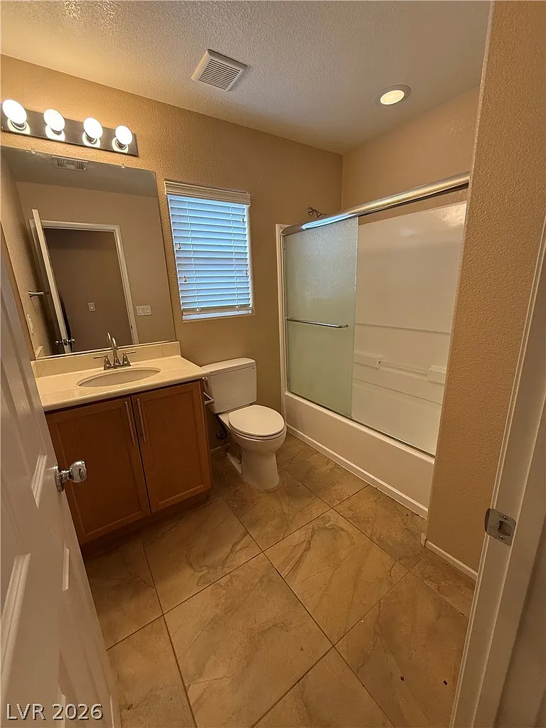 3 bed, 2.0 bath, 1584 sqft, $2,100 — Photo 4