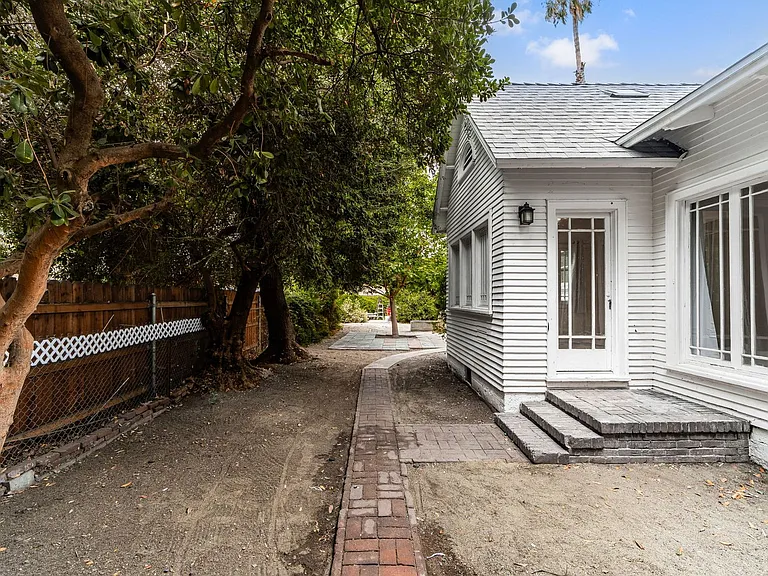 507 N Vine Ave — Photo 4