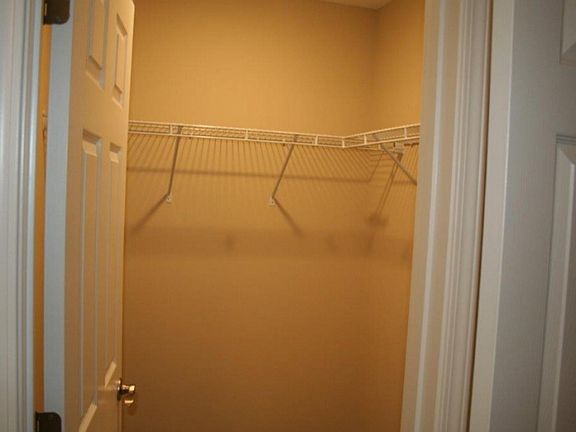 4th image of 125 Monarch Ct