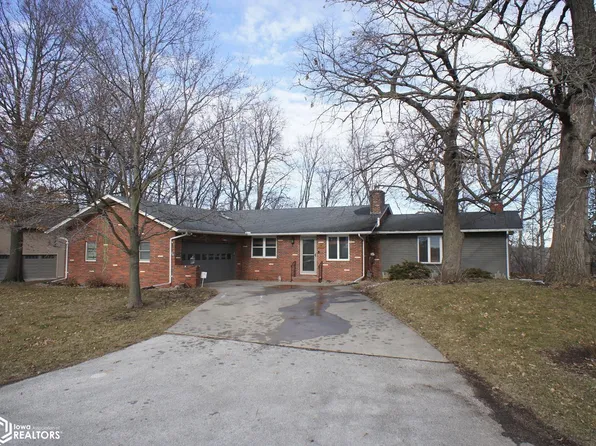 2010 Edgewood Dr, Webster City, IA 50595