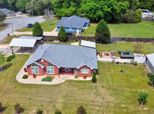 2 Ihagee Creek Ct, Fort Mitchell, AL 36856