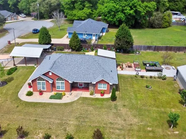 2 Ihagee Creek Ct, Fort Mitchell, AL 36856