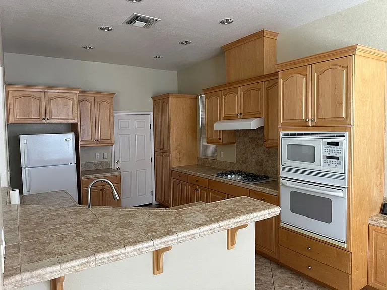 5616 Plumbridge Way — Photo 2