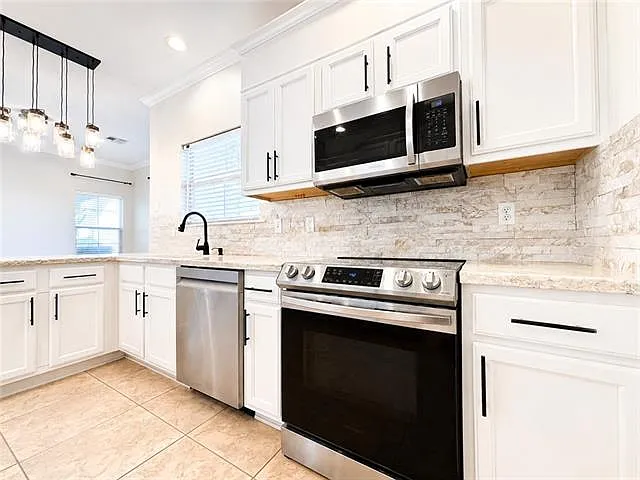 2735 Village Ct — Photo 8