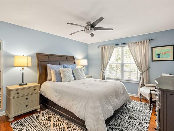 3rd image of 1503 Oakridge Ct