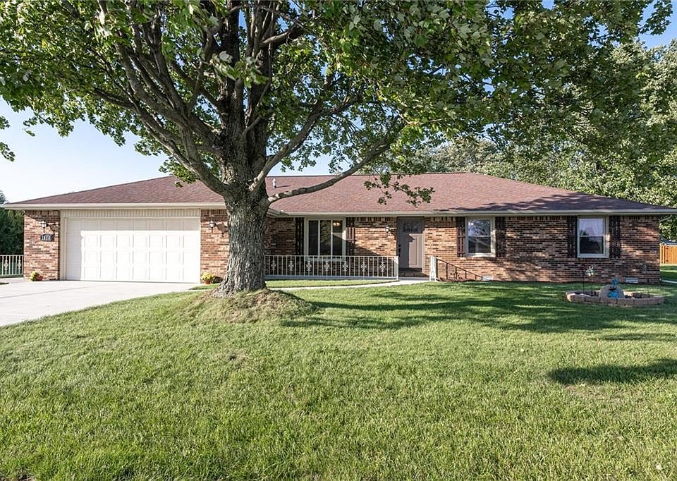 1st image of 3424 Charlton Dr